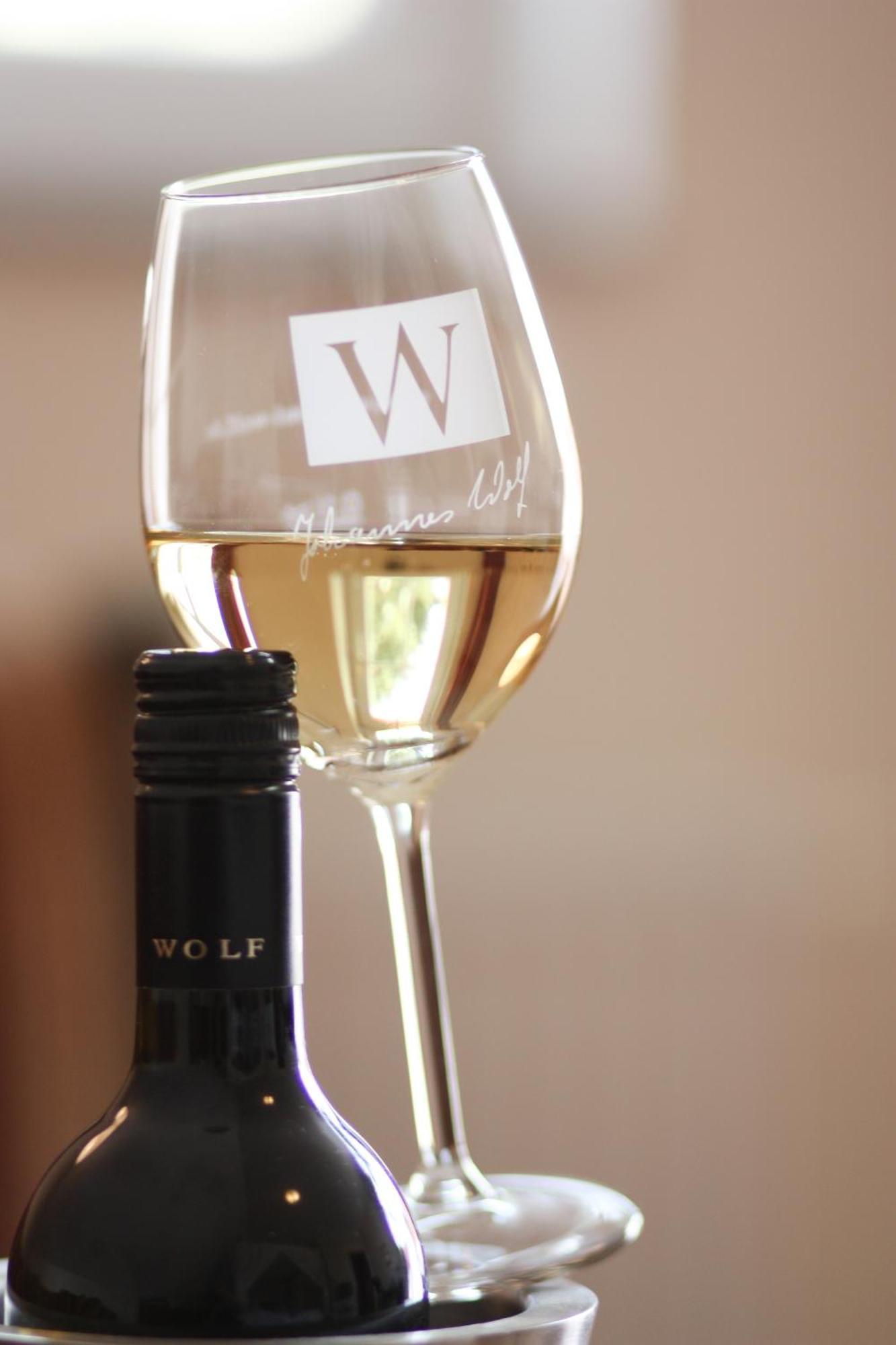 Weingut Weinstube Weinhotel Wolf Harxheim Exterior photo