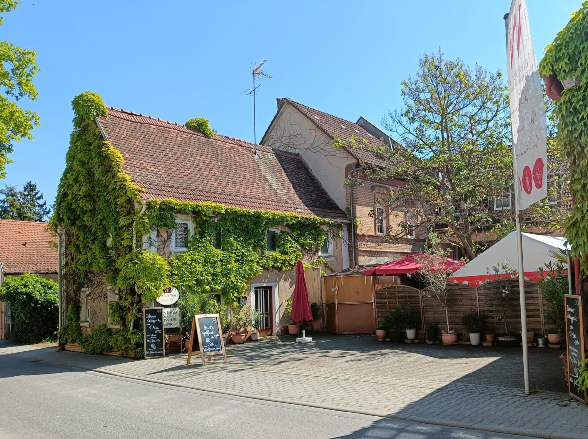 Weingut Weinstube Weinhotel Wolf Harxheim Exterior photo